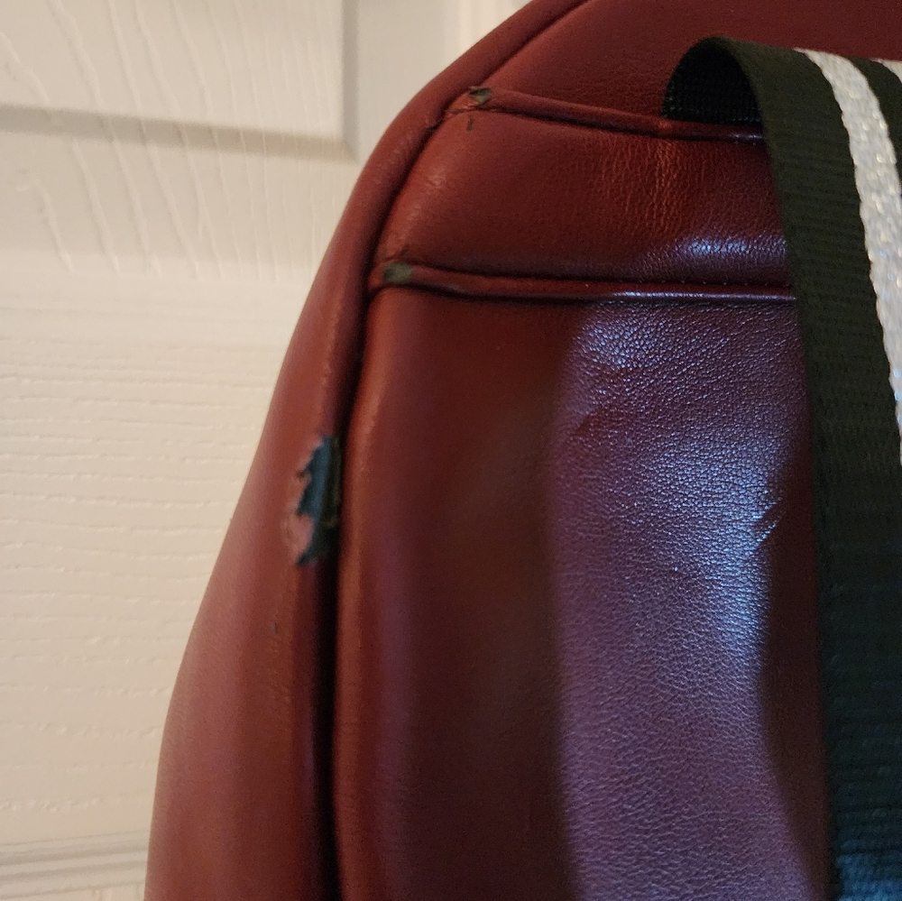 Backpack - Picture 5 of 9